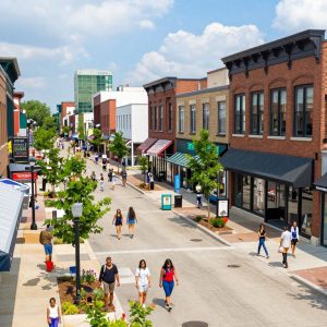 A view of Zona Rosa shopping district in Kansas City with busy shoppers.